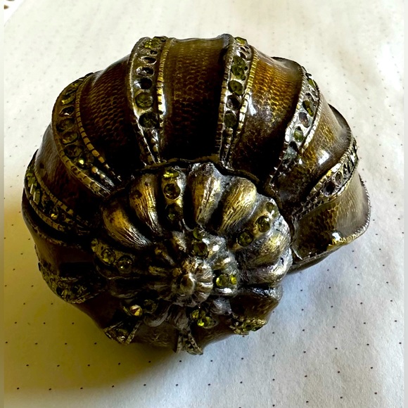 Vintage Enamel & Jeweled Sea Shell Trinket Box. - Picture 6 of 8